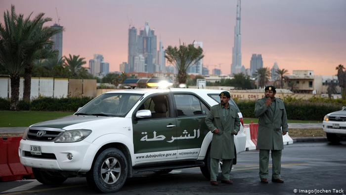 السجن لثلاثة لبنانيين في الإمارات ومنظمة العفو تنتقد