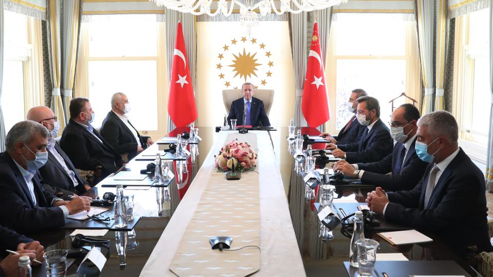 
أردوغان يستقبل رئيس المكتب السياسي لحماس إسماعيل هنية في إسطنبول
